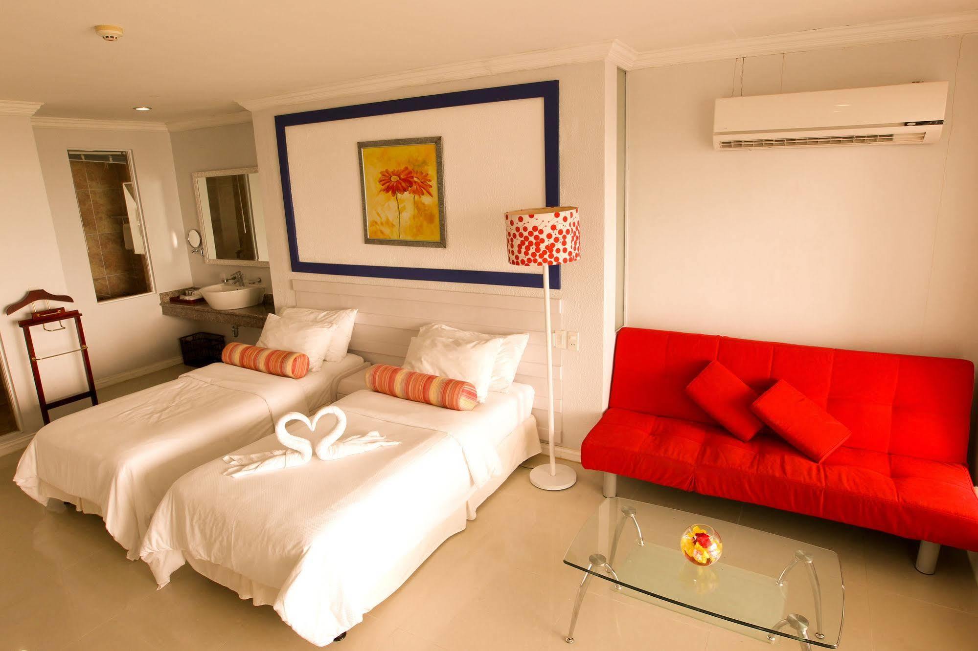 Boracay Grand Vista & Resort Yapak