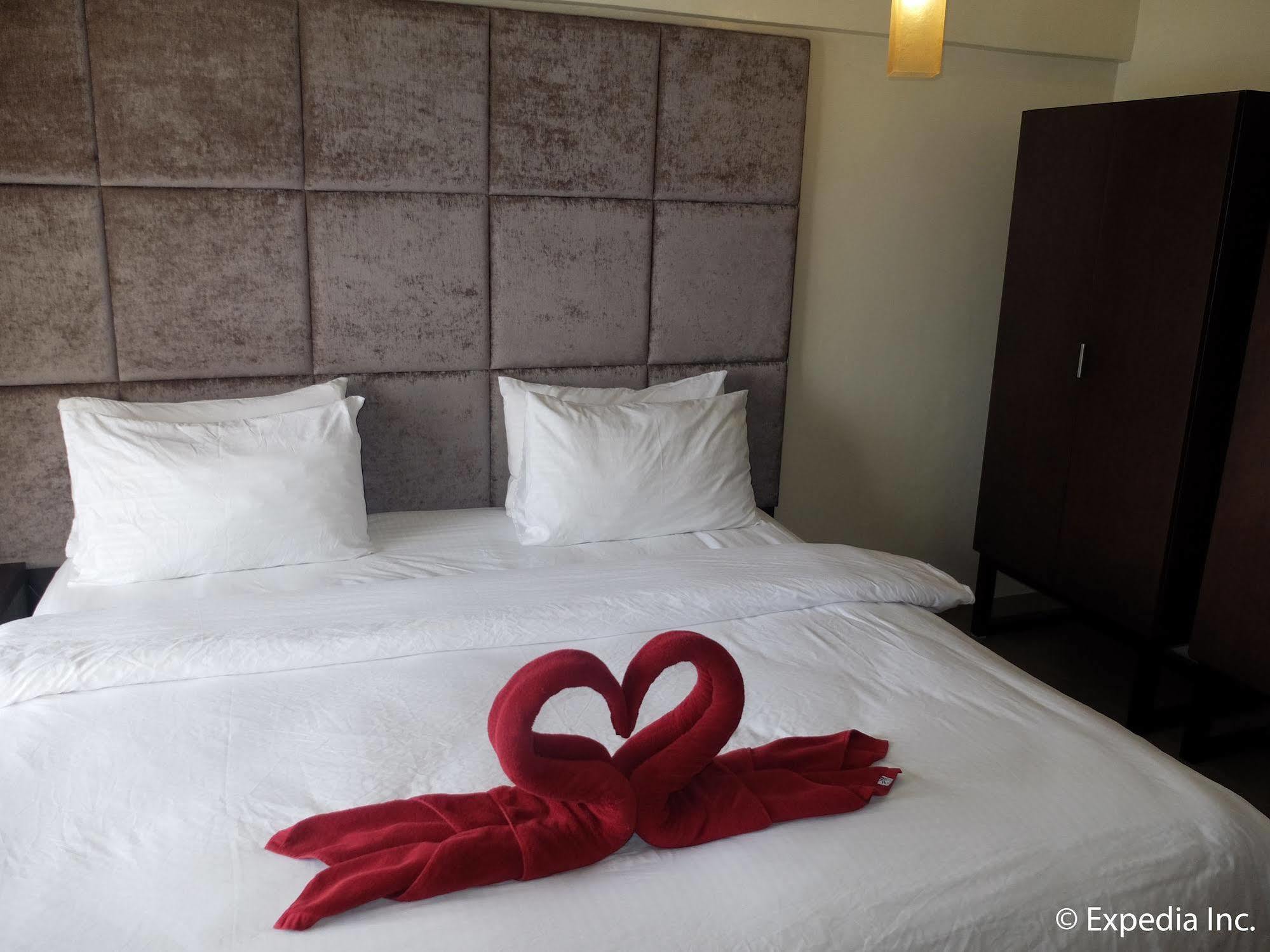 Boracay Grand Vista & Resort Yapak