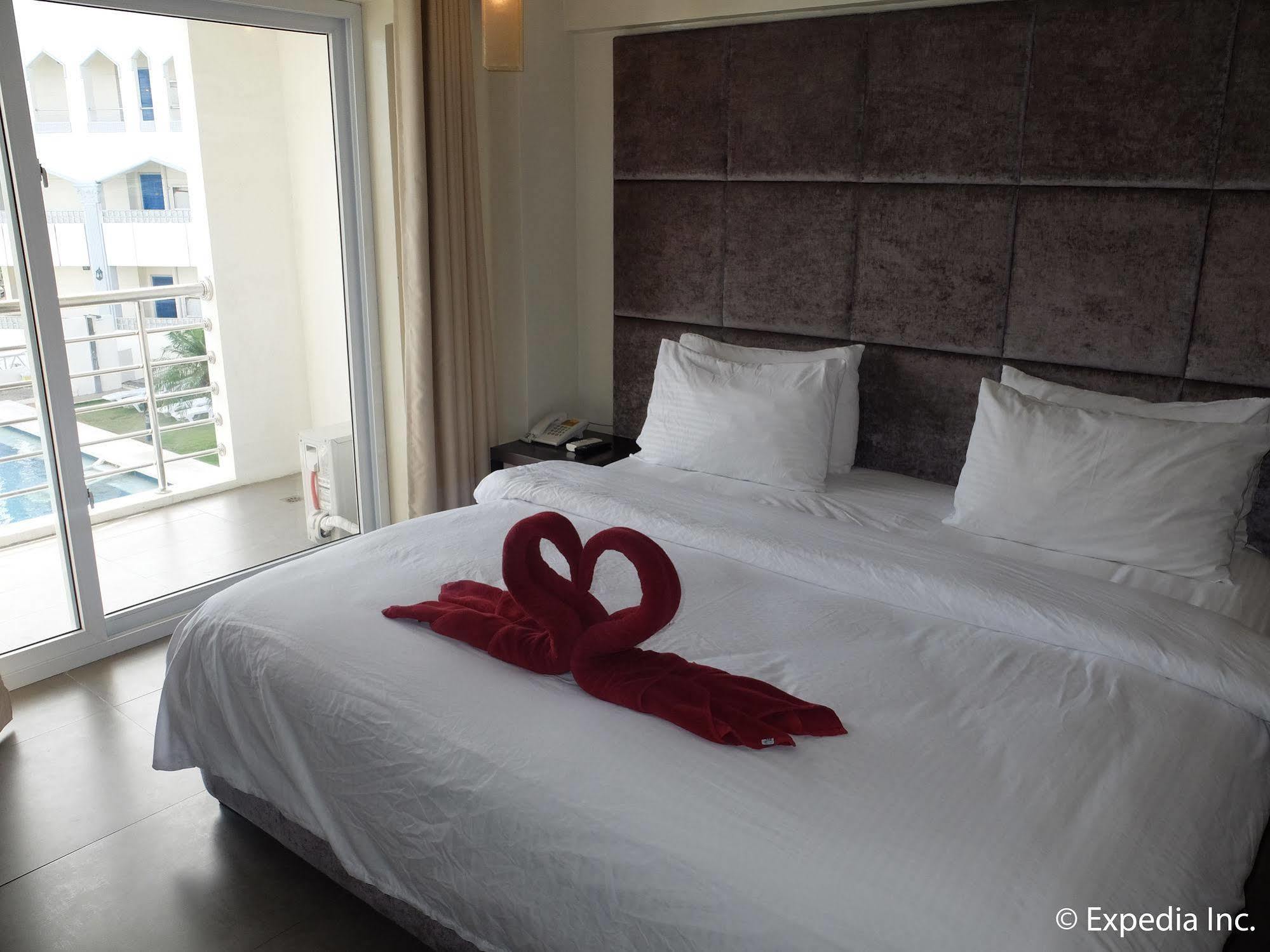 Boracay Grand Vista & Resort 4*